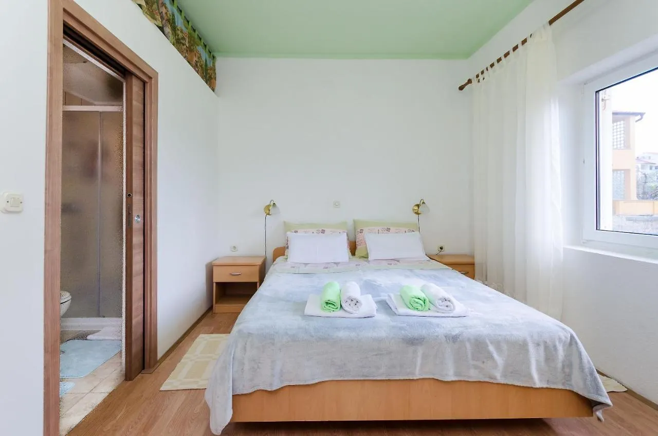 Apartments Mijatovic لوبار كرواتيا