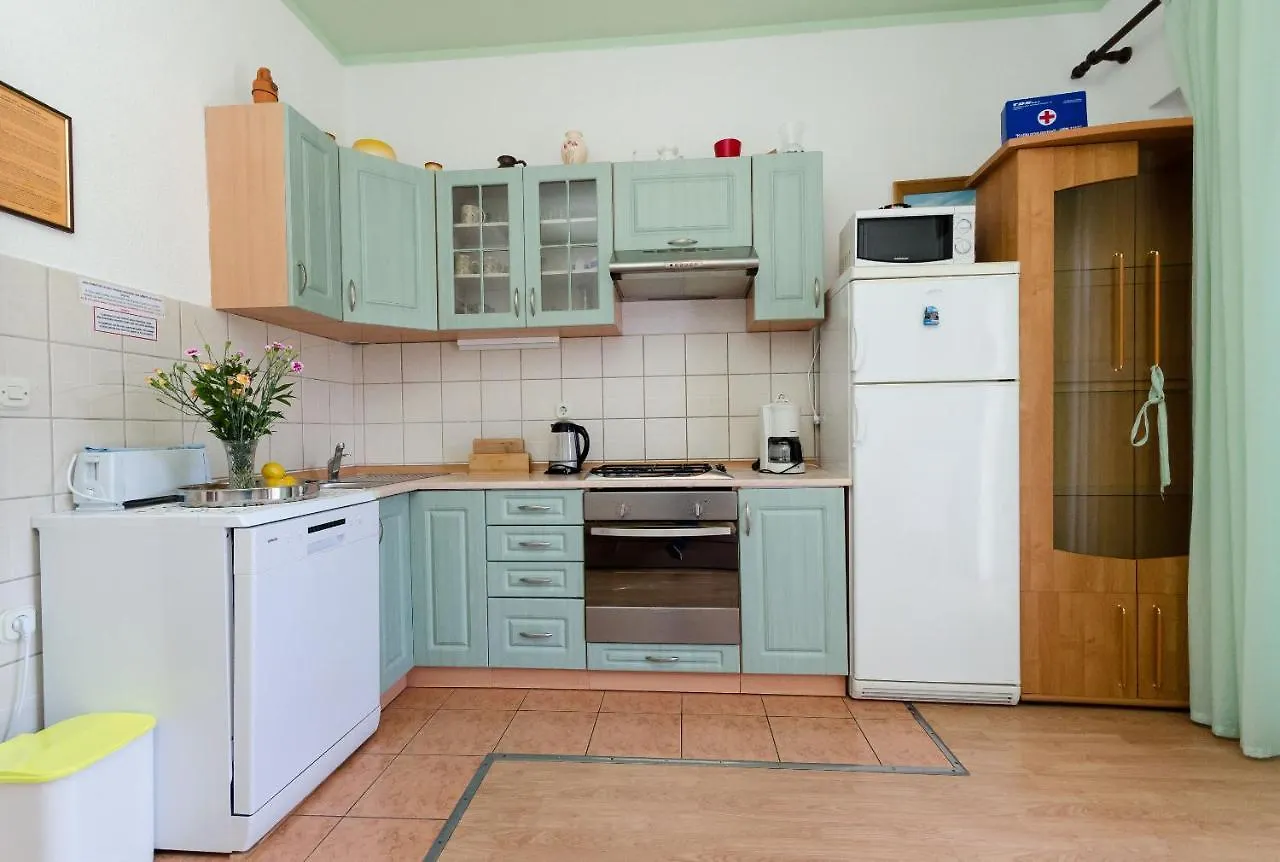 Apartments Mijatovic لوبار كرواتيا